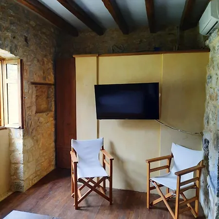 Tsiliviani Loukadika