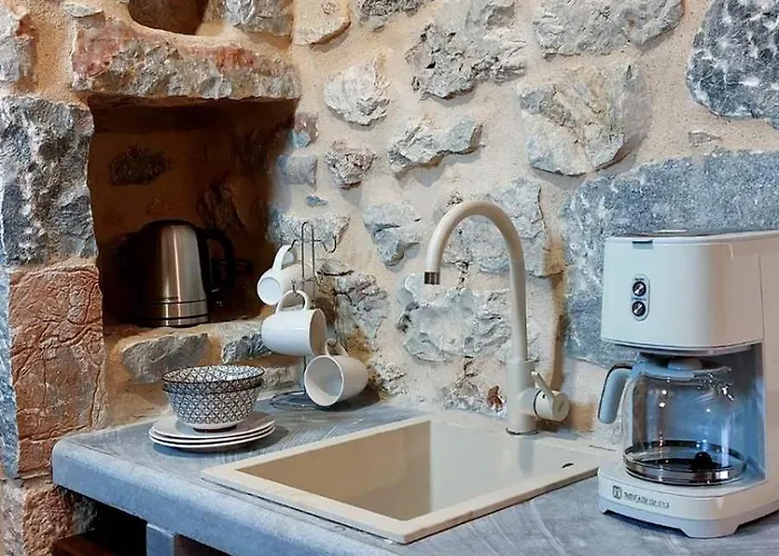 Tsiliviani شقة Loukadika